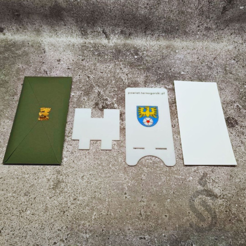 Stojak podstawka na telefon plexi z logiem firmy Stojak podstawka na telefon plexi z logiem firmy